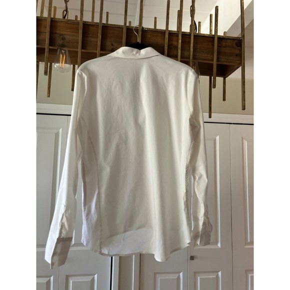 Crisp White Tuxedo Shirt for Women from Seoul - Picture 4 of 5